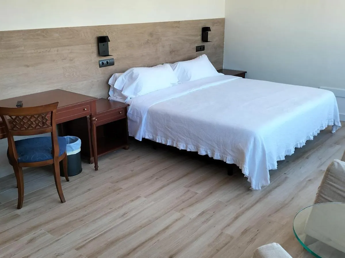 Hotel 153 Castelldefels