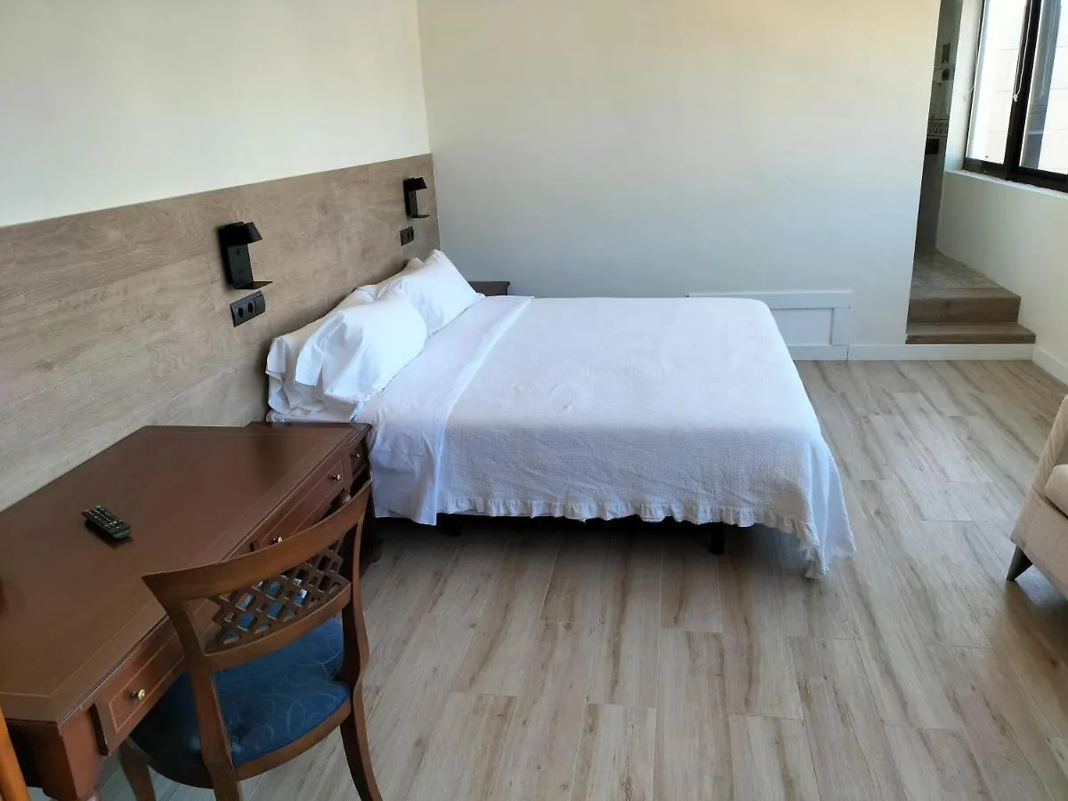 Hotel 153 Castelldefels