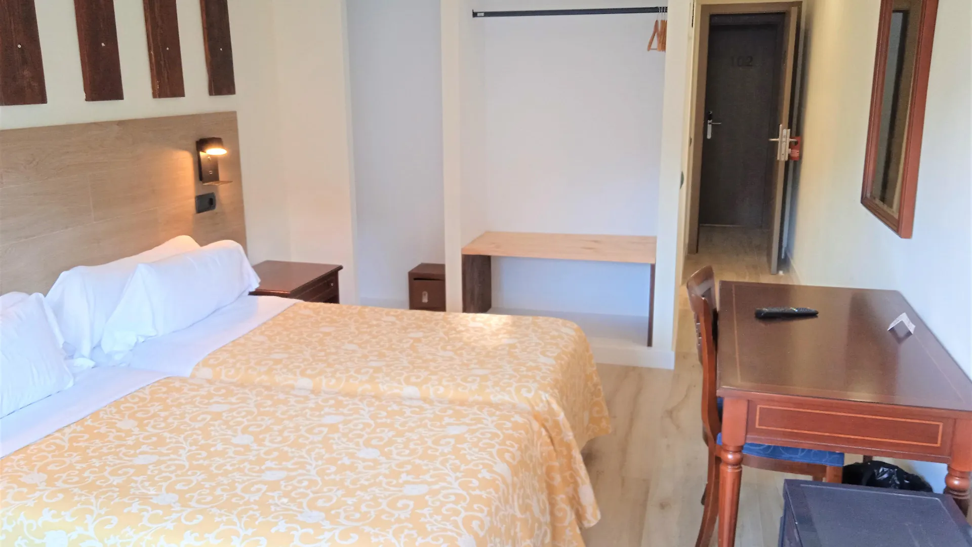 Hotel 153 Castelldefels